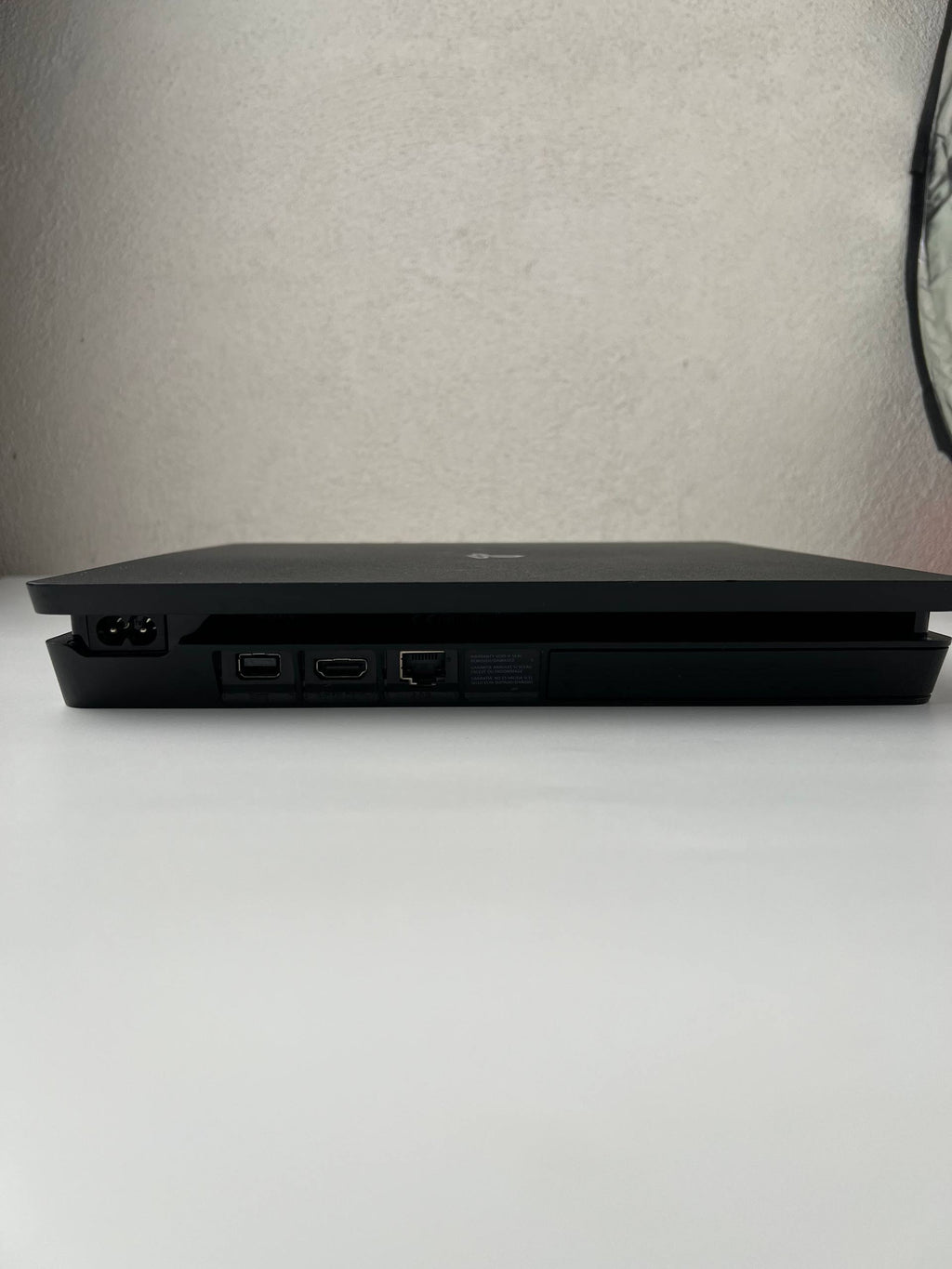 Sony PlayStation 4 Slim 500GB originale usata vista retro