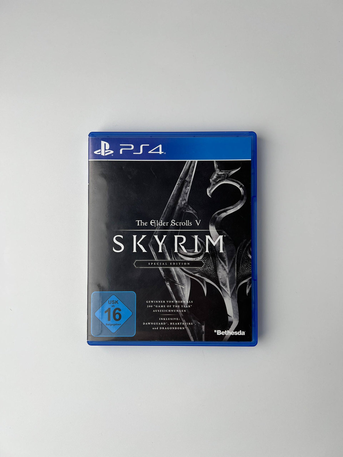 The Elder Scrolls V Skyrim per PlayStation 4 usato copertina frontale