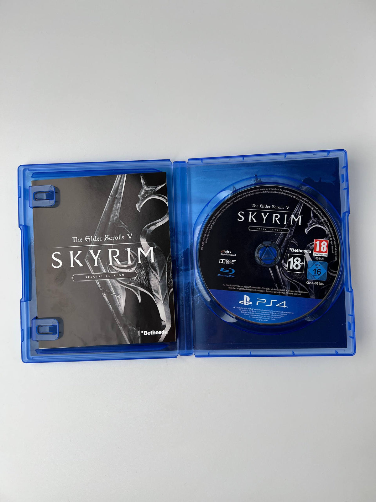 The Elder Scrolls V Skyrim per PlayStation 4 usato disco